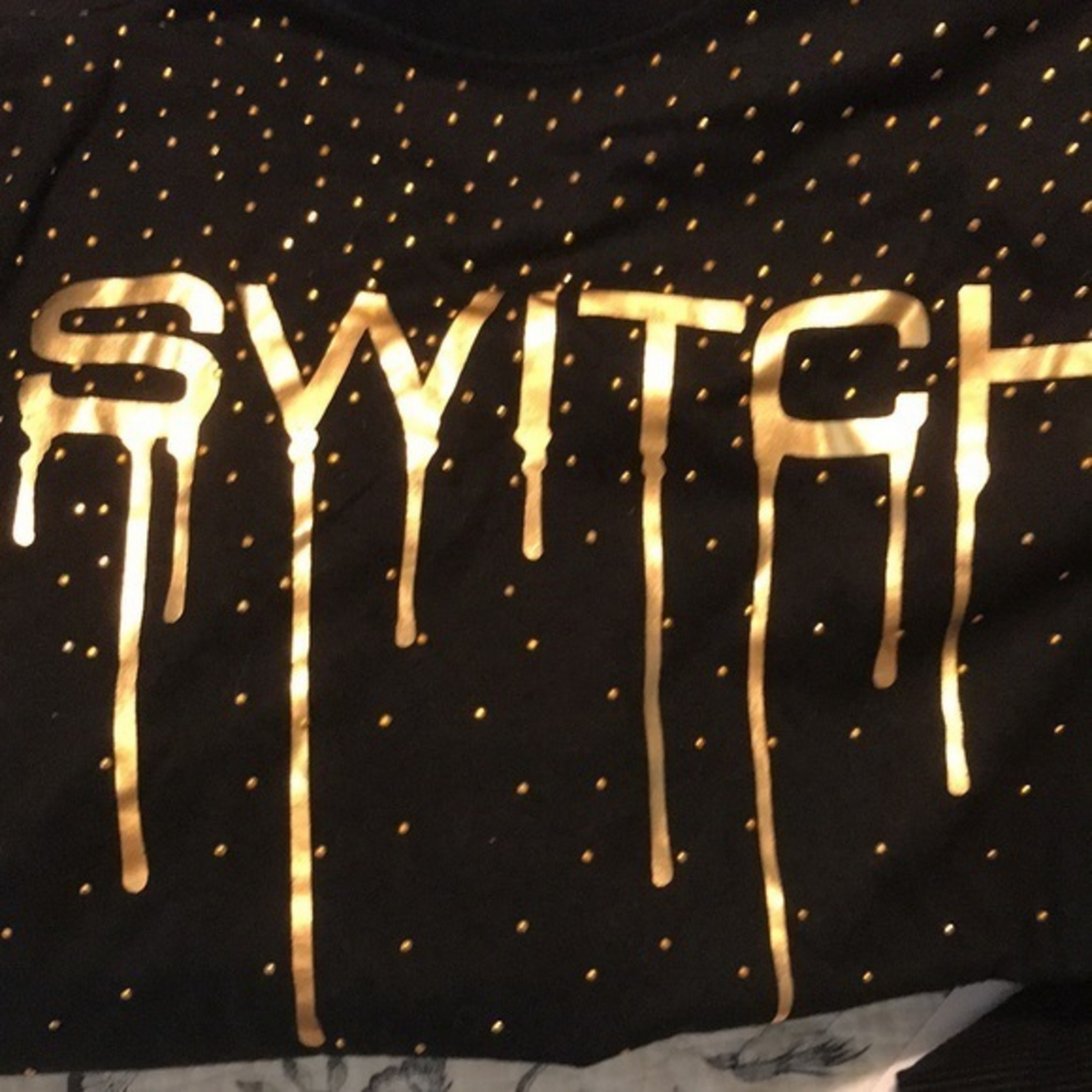 NWT Switch Remarkable Tee Shirt L‎